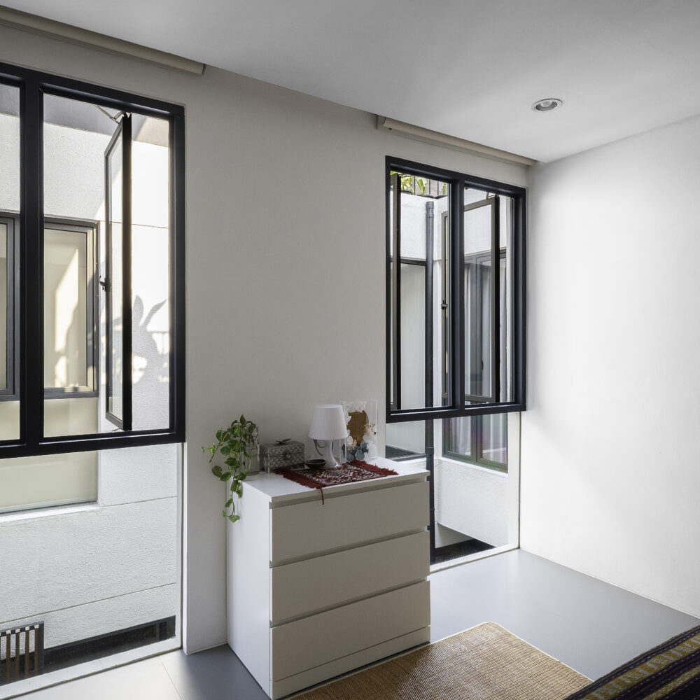 AGo Architects_Twin House Ciomas_016